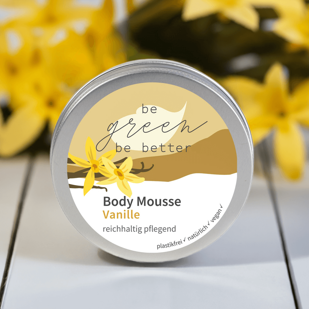 BodyMousse vor Blüten